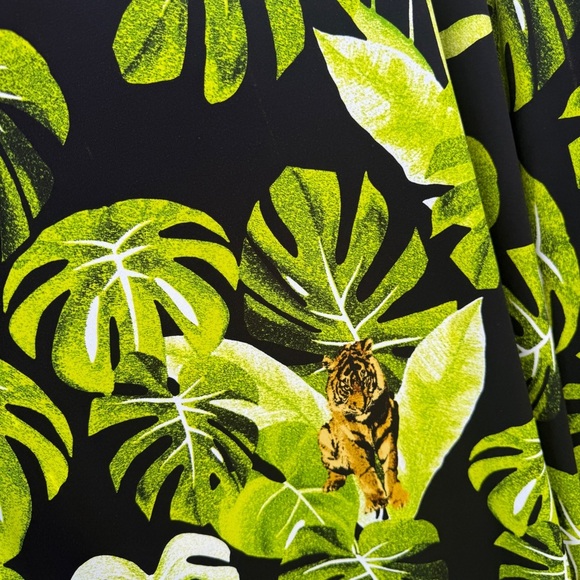 Retro Jungle Tiger Maxi Dress 🌿 Bold Tropical Leaf Print - Picture 2 of 7